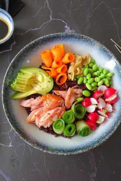 Sushi-bowl-met-warm-gerookte-zalm-8-Copy